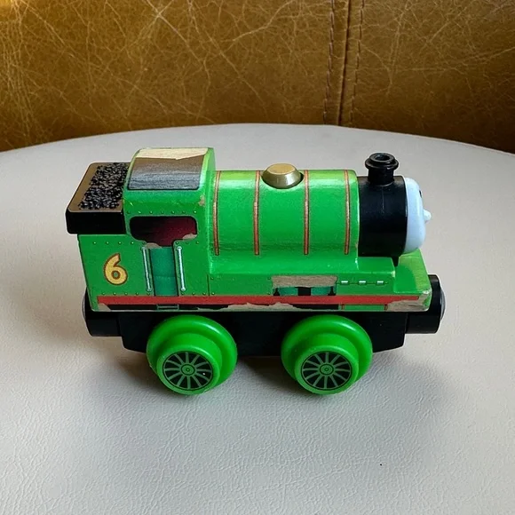 Percy - 2022 version - Picture 3 of 6
